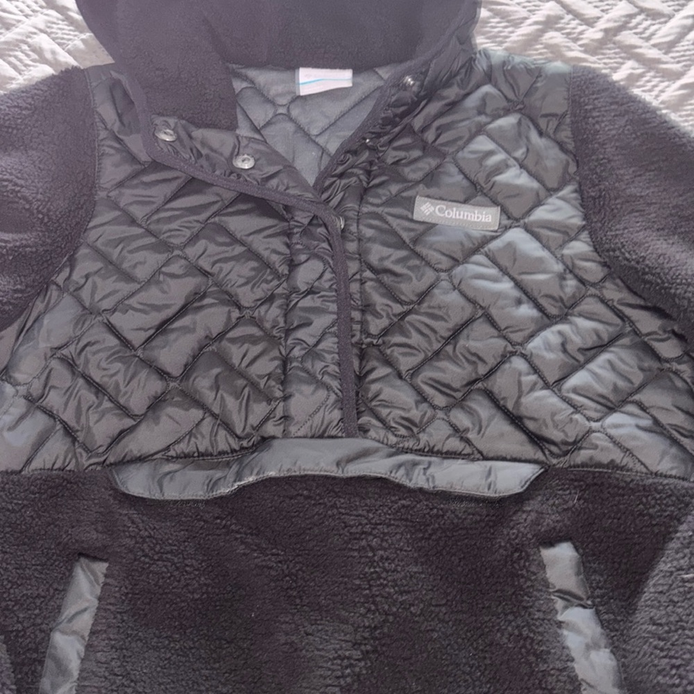 Columbia Women's Black Quilted Jacket Like New